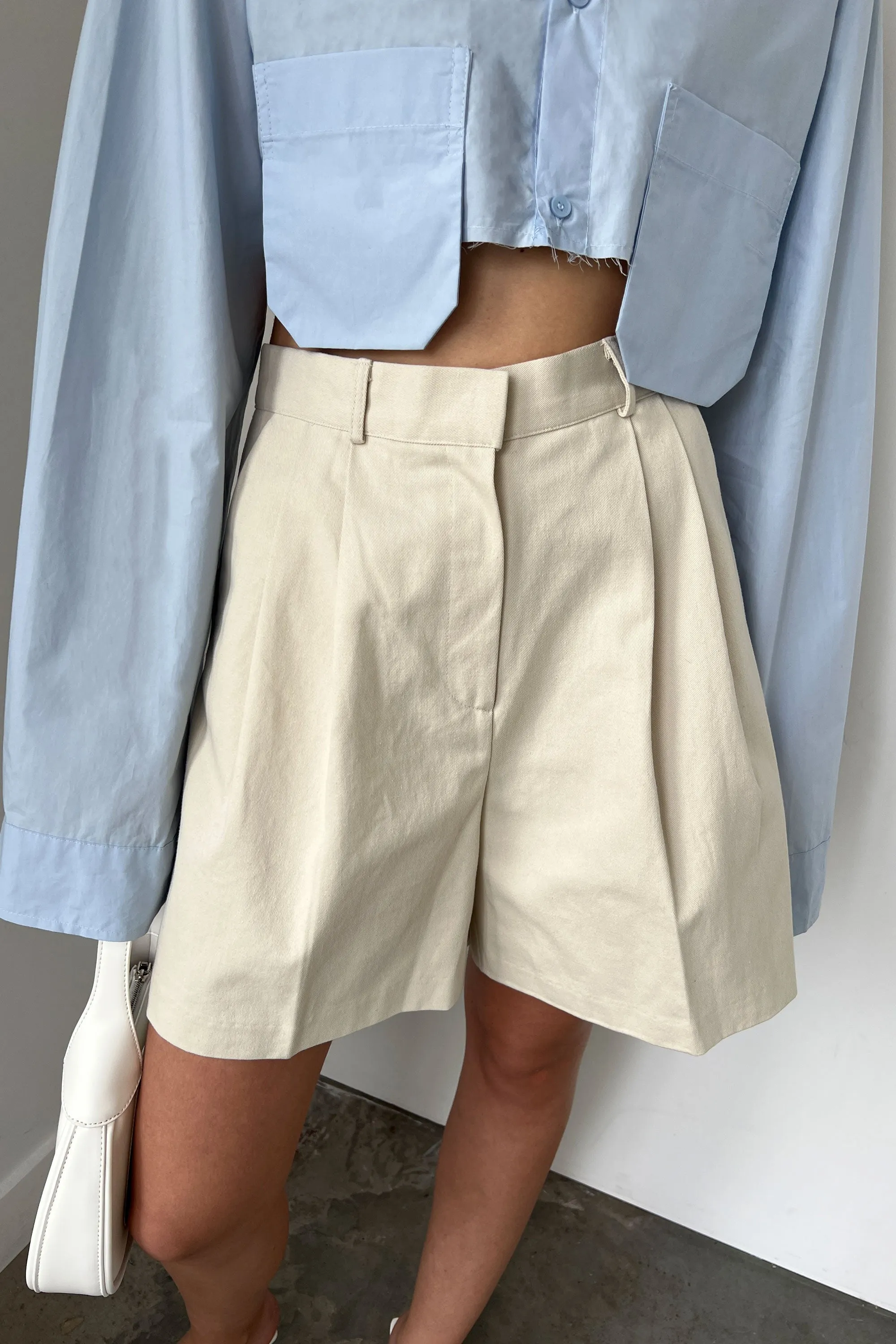 TAILORED SHORT