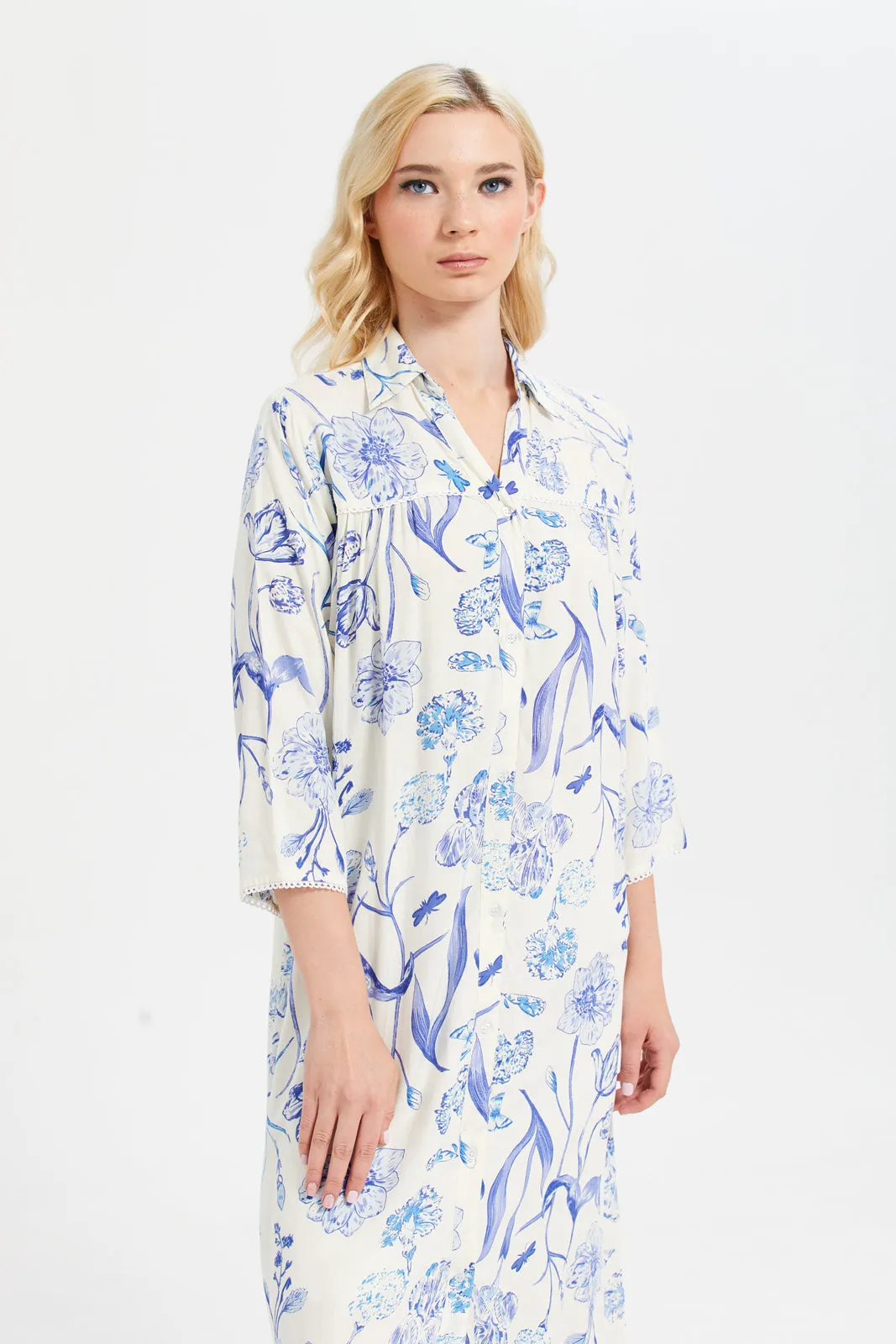 Women Ivory And Blue 3/4 Sleeve Collar Printed Nightgown