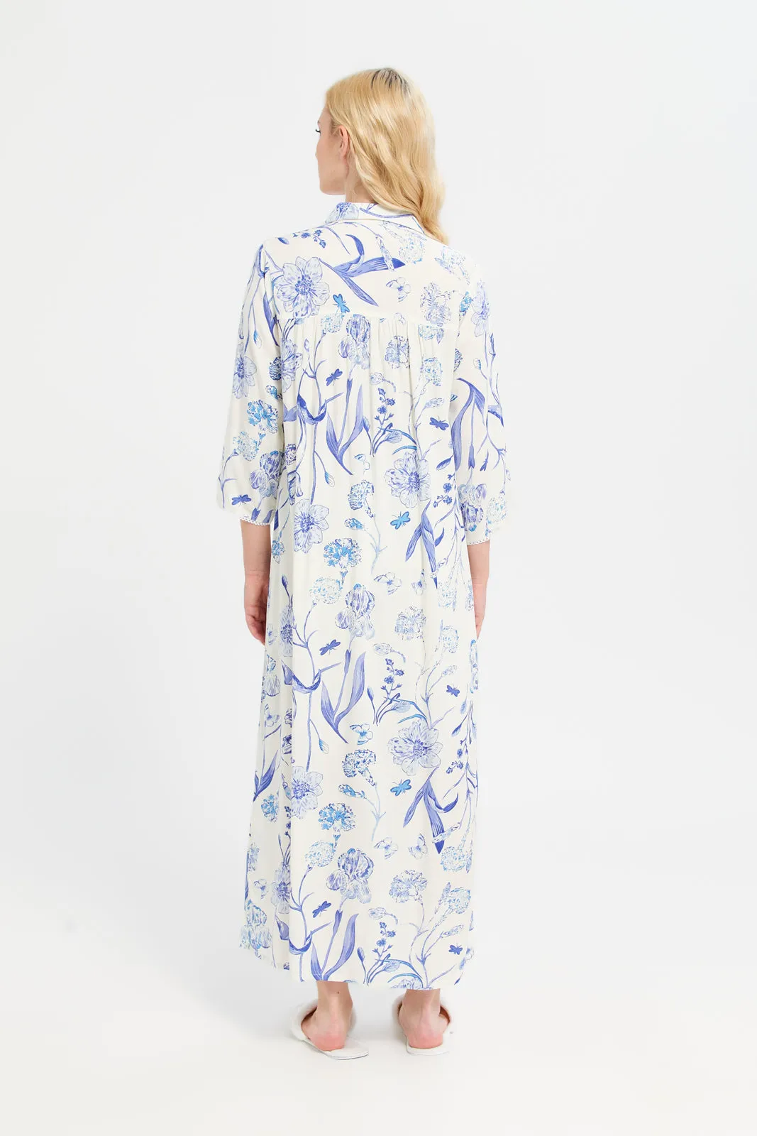 Women Ivory And Blue 3/4 Sleeve Collar Printed Nightgown